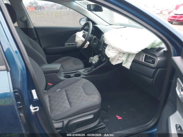 KNDCB3LC9H5087779 KIA NIRO LX