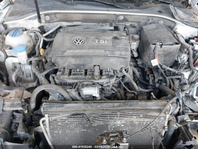 1VWBT7A35HC021645 Volkswagen Passat 1.8t Se
