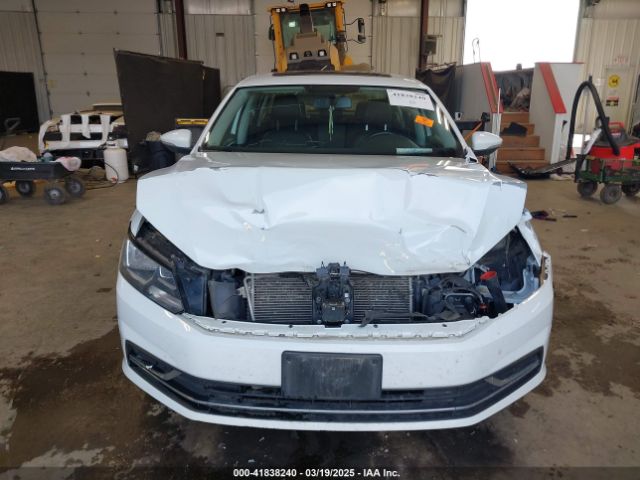1VWBT7A35HC021645 Volkswagen Passat 1.8t Se
