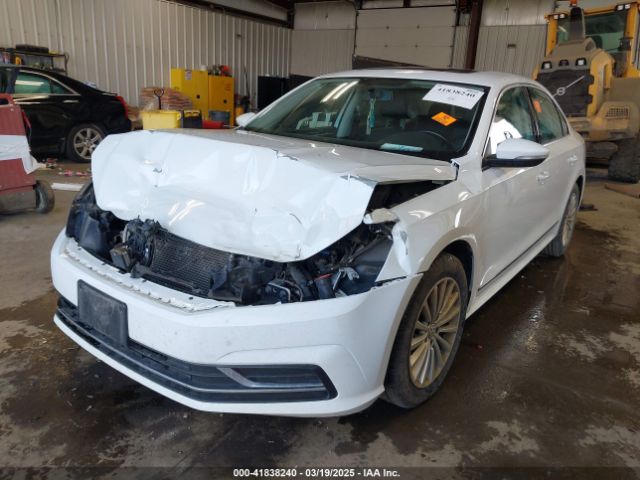 1VWBT7A35HC021645 Volkswagen Passat 1.8t Se