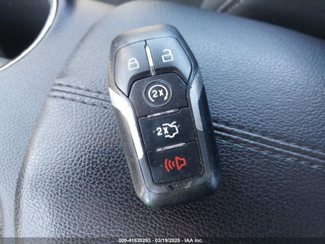 1FATP8EM9H5208725 Ford Mustang V6