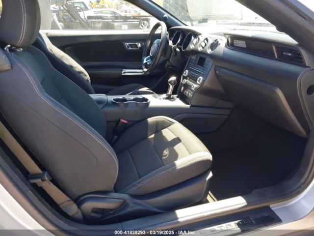 1FATP8EM9H5208725 Ford Mustang V6