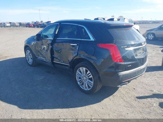 2017 CADILLAC XT5 1GYKNDRS3HZ238321 Photo 2