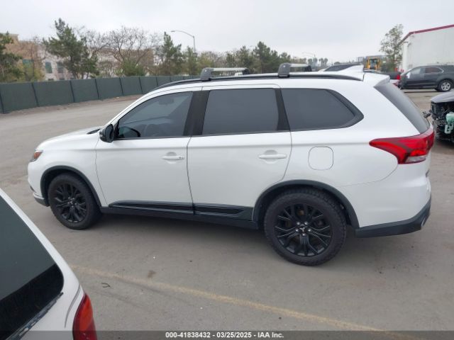 JA4AD3A35JZ060351 Mitsubishi Outlander Le