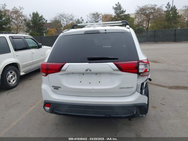 JA4AD3A35JZ060351 Mitsubishi Outlander Le