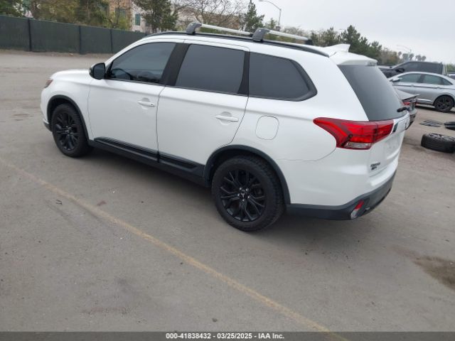 JA4AD3A35JZ060351 Mitsubishi Outlander Le