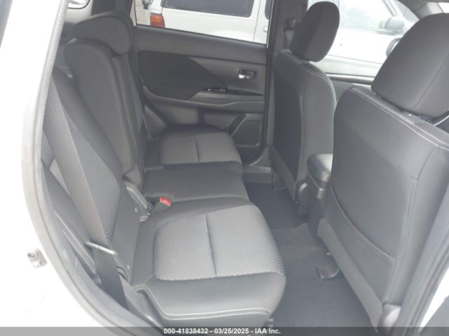 JA4AD3A35JZ060351 Mitsubishi Outlander Le