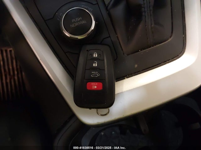2T3RWRFV8NW129832 Toyota Rav4 Hybrid Xle