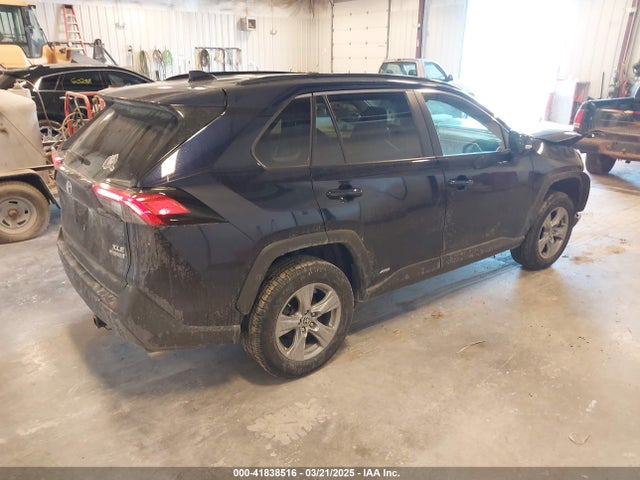 2T3RWRFV8NW129832 Toyota Rav4 Hybrid Xle