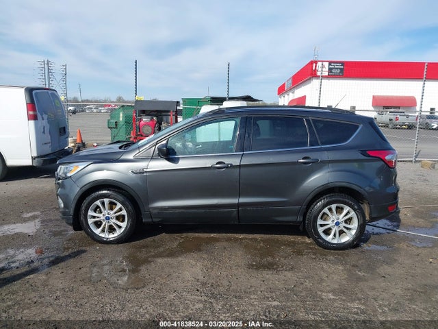 1FMCU0GD6HUE35387 Ford ESCAPE SE