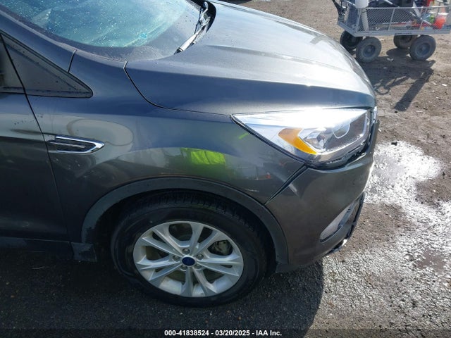 1FMCU0GD6HUE35387 Ford ESCAPE SE
