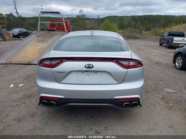 KNAE25LA2J6036690 KIA Stinger Premium