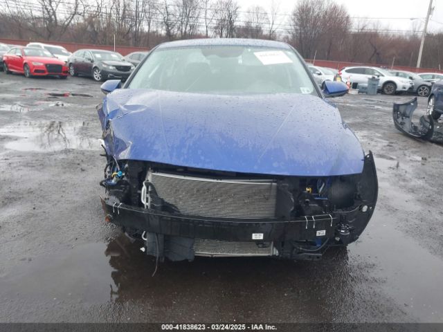 KMHLL4AG1PU557148 Hyundai ELANTRA SE