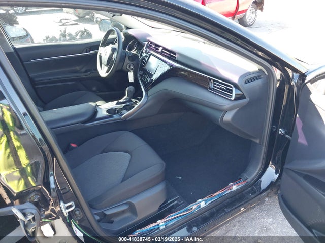4T1B11HK2KU763808 Toyota CAMRY LE