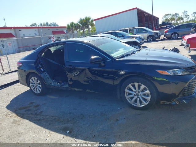 4T1B11HK2KU763808 Toyota CAMRY LE