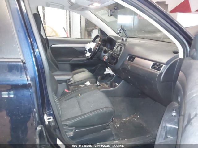 JA4AZ3A3XGZ039201 Mitsubishi Outlander Es