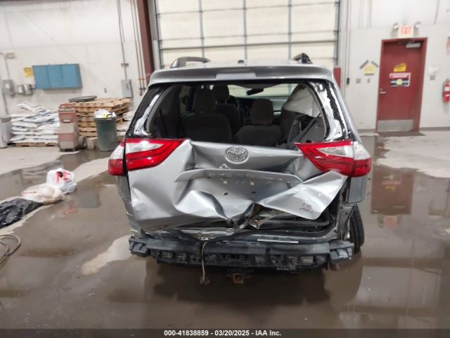 5TDJZ3DC9HS185755 Toyota Sienna Le 7 Passenger