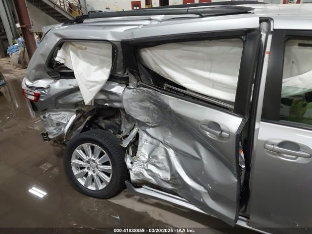 5TDJZ3DC9HS185755 Toyota Sienna Le 7 Passenger