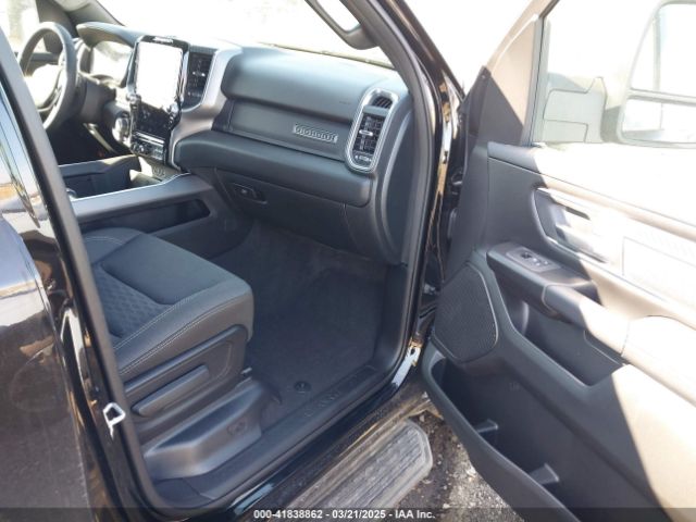 2025 RAM 1500 1C6SRFMP2SN658960 Photo 4