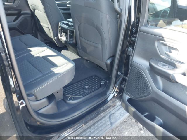 2025 RAM 1500 1C6SRFMP2SN658960 Photo 7