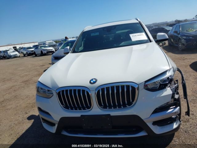 5UXTR7C59KLR44964 BMW X3 Sdrive30i