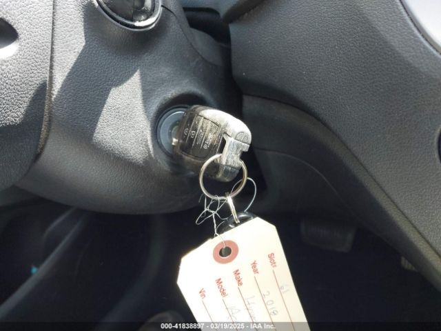 3KPC24A30JE020135 Hyundai ACCENT SE