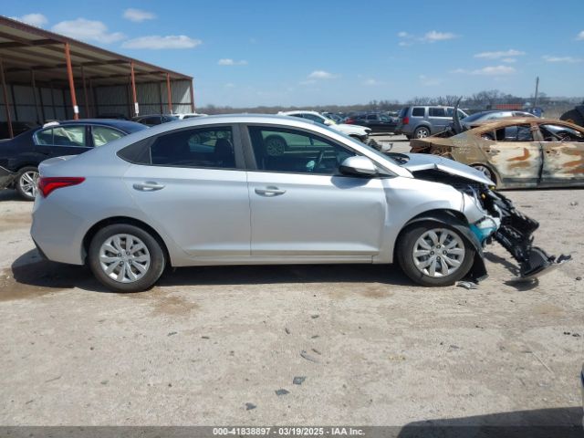 3KPC24A30JE020135 Hyundai ACCENT SE