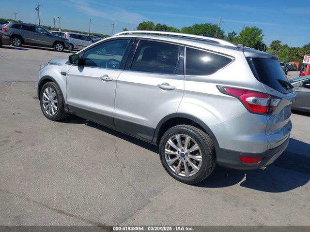 1FMCU9J96HUA44815 Ford Escape Titanium