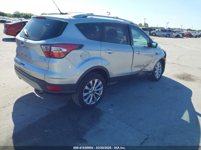 1FMCU9J96HUA44815 Ford Escape Titanium
