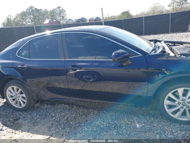 4T1C11AK7NU642811 Toyota CAMRY LE