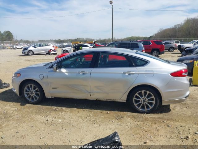 3FA6P0PU9HR275687 Ford Fusion Energi Se Luxury