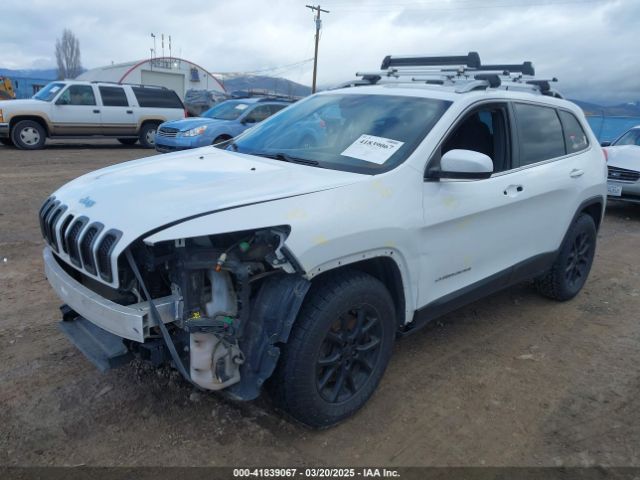 1C4PJMCS7HW588228 Jeep Cherokee Latitude 4x4