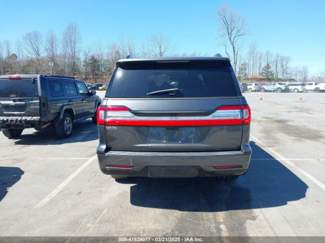 5LMJJ2LT1JEL13235 Lincoln Navigator Reserve