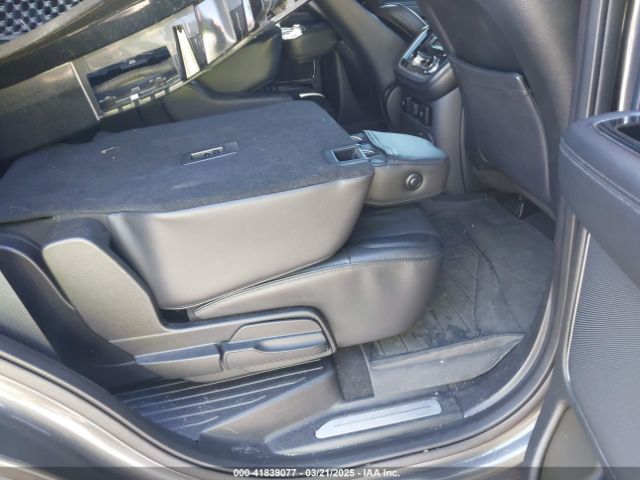 5LMJJ2LT1JEL13235 Lincoln Navigator Reserve
