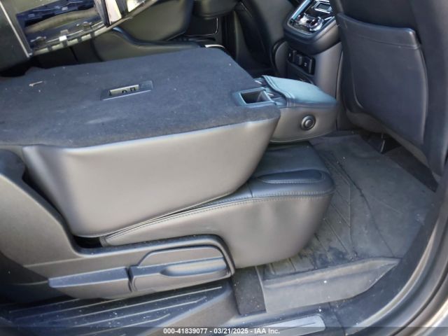 5LMJJ2LT1JEL13235 Lincoln Navigator Reserve