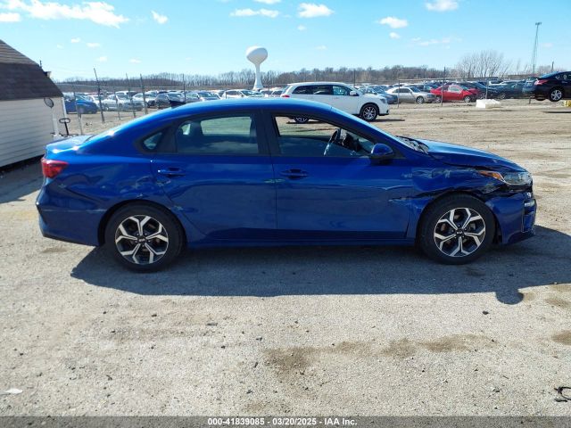 3KPF24AD0ME264586 KIA Forte Lxs