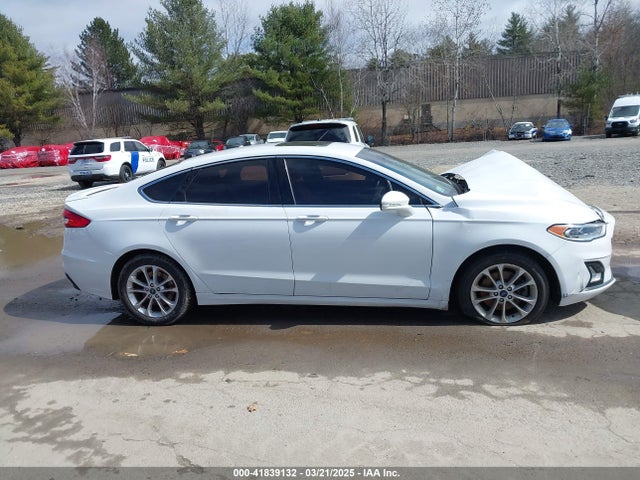 2019 Ford Fusion Energi Titanium მანქანა იყიდება აუქციონზე, vin: 3FA6P0SU6KR110873, აუქციონის ნომერი: 41839132