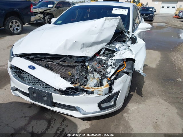 2019 Ford Fusion Energi Titanium მანქანა იყიდება აუქციონზე, vin: 3FA6P0SU6KR110873, აუქციონის ნომერი: 41839132