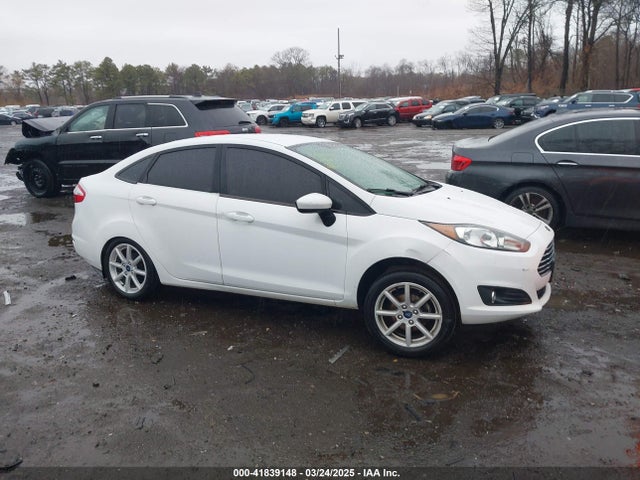 Ford FIESTA SE 2019 3FADP4BJ1KM123645 Image 13