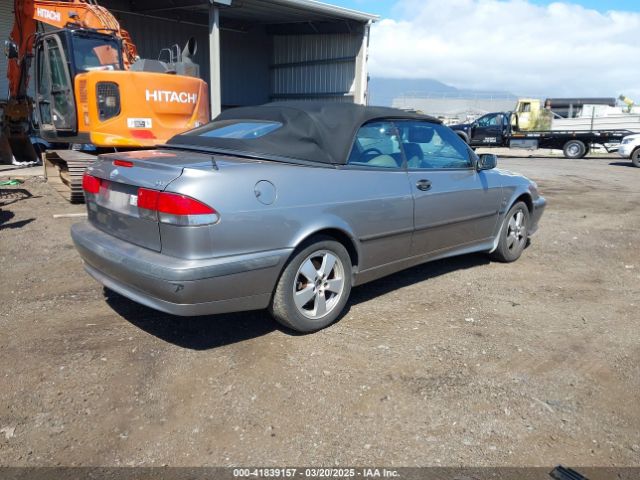 2002 SAAB 9-3 YS3DF78K727009327 Photo 3