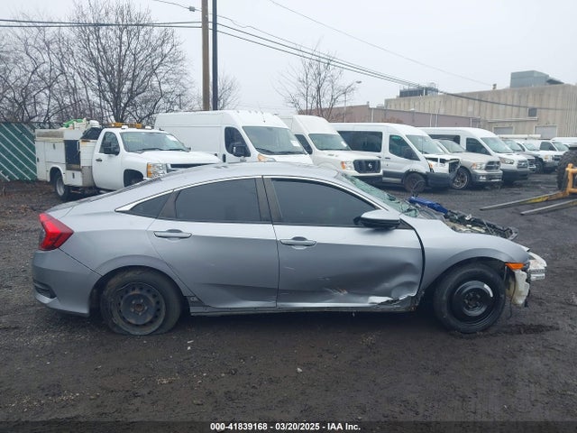 Продаж на аукціоні авто 2018 Honda Civic Lx, vin: 2HGFC2F54JH528199, номер лоту: 41839168