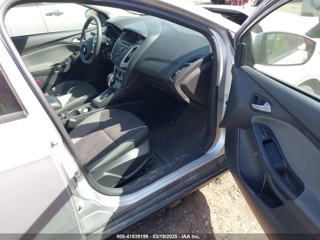 Ford FOCUS SE 2014 1FADP3F22EL347901 Image 5