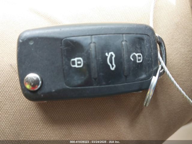 WVGAV7AX1GW017760 Volkswagen Tiguan R-line