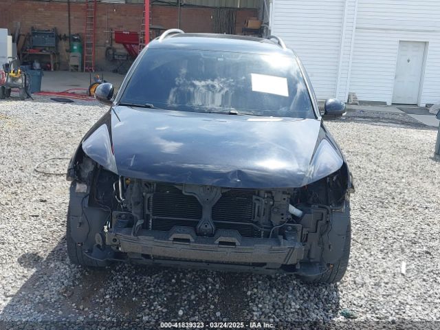 WVGAV7AX1GW017760 Volkswagen Tiguan R-line