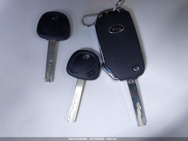 3KPF24AD3ME283990 KIA Forte Lxs
