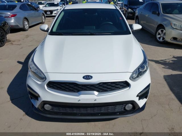 3KPF24AD3ME283990 KIA Forte Lxs