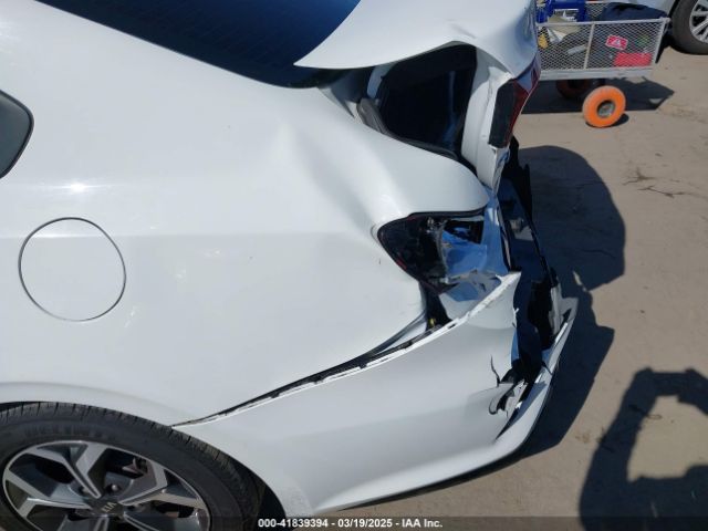 3KPF24AD3ME283990 KIA Forte Lxs