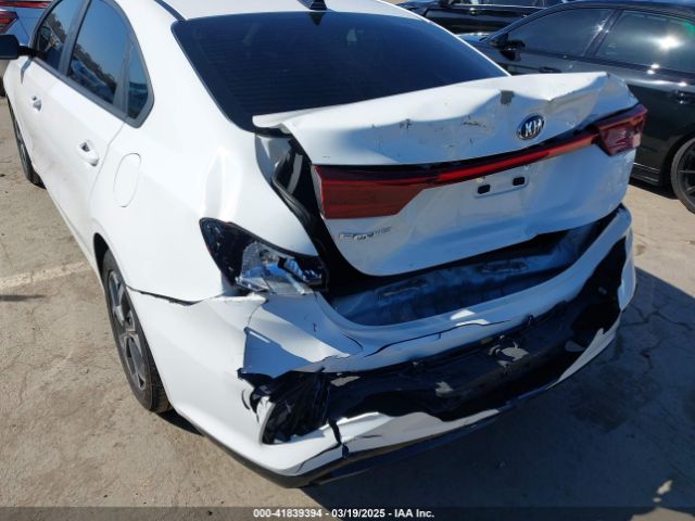 3KPF24AD3ME283990 KIA Forte Lxs