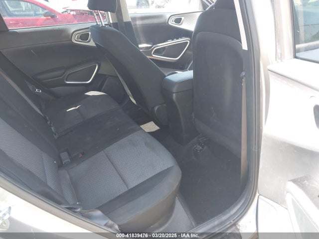 KNDJ23AU6N7828781 KIA SOUL LX