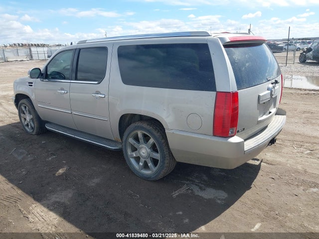 2008 CADILLAC ESCALADE ESV 1GYFK66898R179046 Photo 2